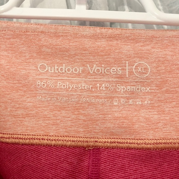 Outdoor voices flamingo workout pant - Picture 4 of 4